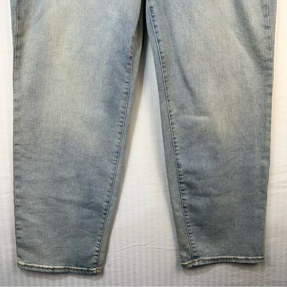 Old Navy Light Wash Denim Jeans O.G. Loose Leg Size 20 High-Rise Sun Bleached - Picture 4 of 8